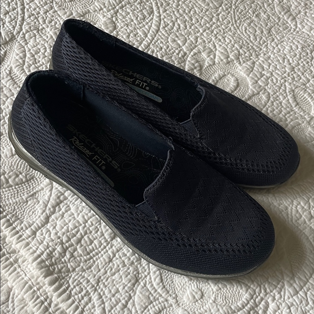 Skechers Navy Blue Relaxed Fit Memory Foam Flats, Excellent Condition! Sz 6